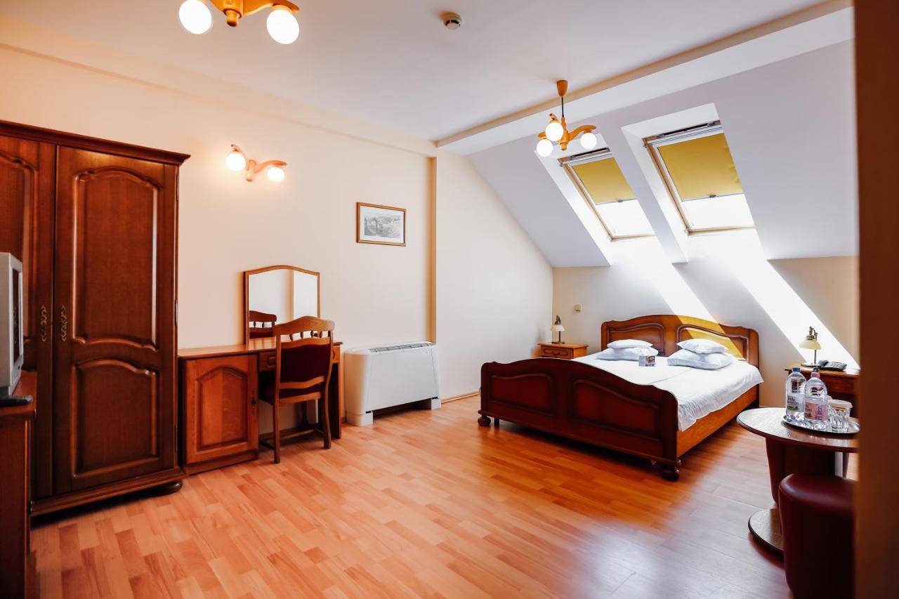 Hotel Agape Cluj-Napoca Extérieur photo