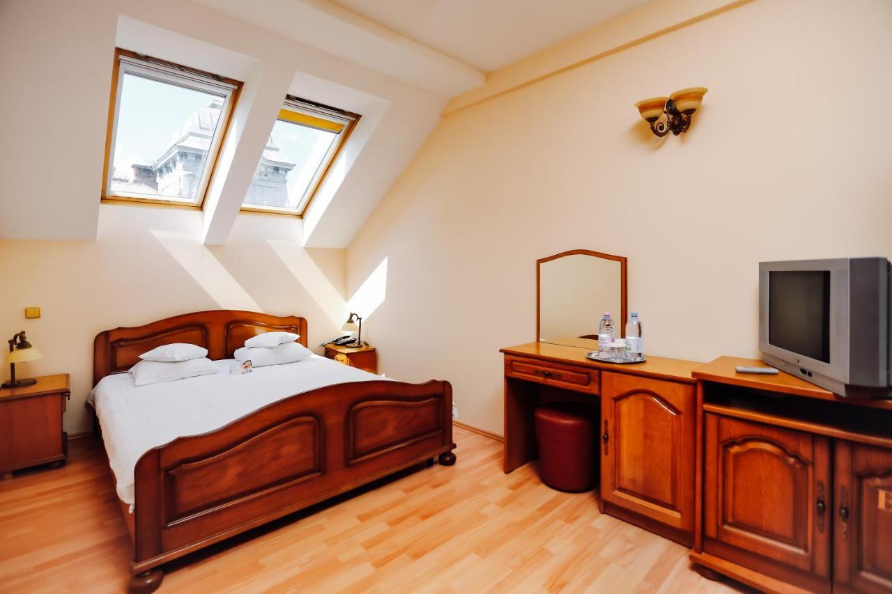 Hotel Agape Cluj-Napoca Extérieur photo