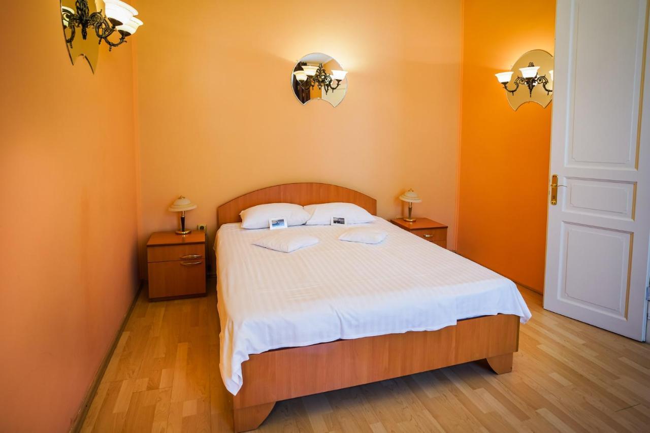Hotel Agape Cluj-Napoca Extérieur photo