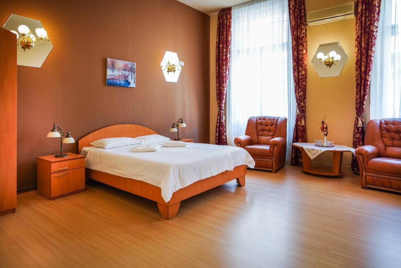 Hotel Agape Cluj-Napoca Extérieur photo